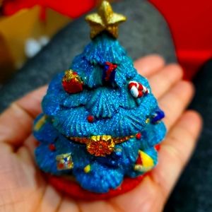 Little Christmas three trinket box.